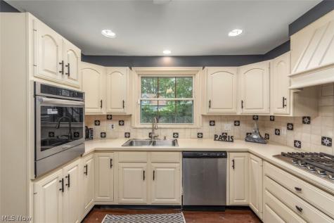 3290 Wooster Road Rocky River OH 44116