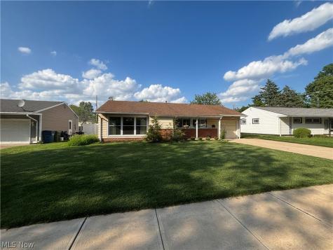 6663 Rochelle Boulevard Parma OH 44130