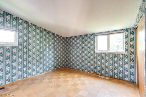 6663 Rochelle Boulevard Parma OH 44130