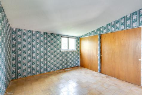 6663 Rochelle Boulevard Parma OH 44130