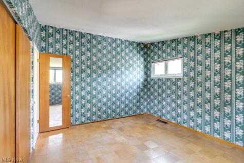 6663 Rochelle Boulevard Parma OH 44130