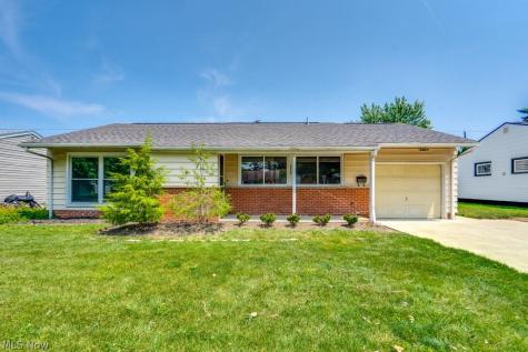 6663 Rochelle Boulevard Parma OH 44130