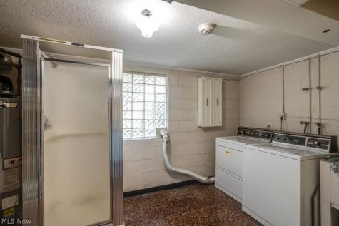 6663 Rochelle Boulevard Parma OH 44130