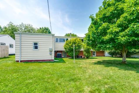 6663 Rochelle Boulevard Parma OH 44130
