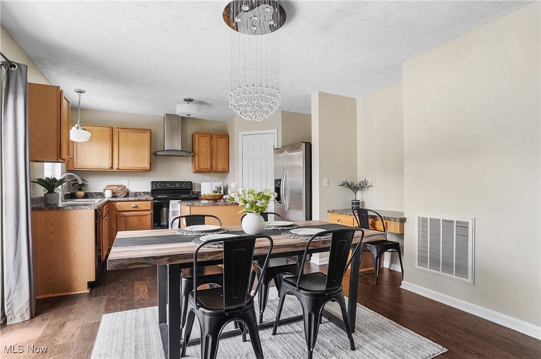 10593 Penny Lane Aurora OH 44202