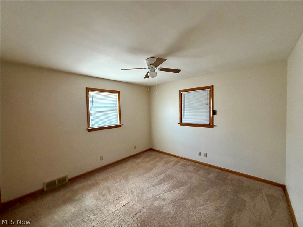 512 Maplewood Avenue Struthers OH 44471