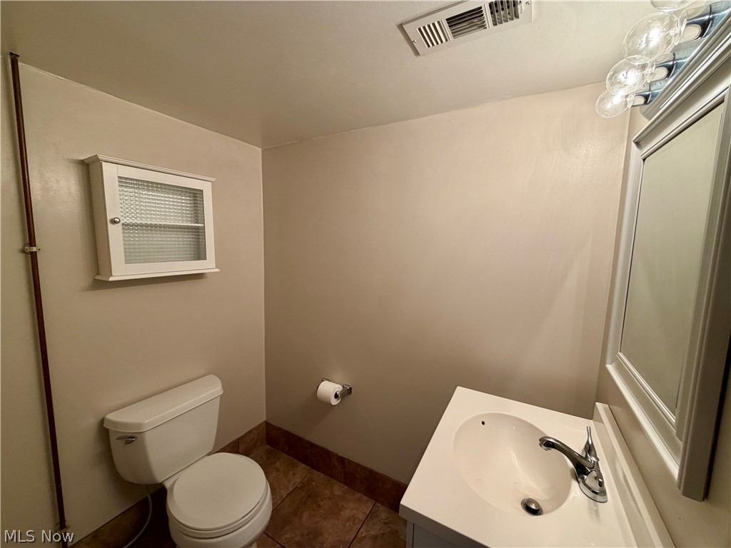 512 Maplewood Avenue Struthers OH 44471