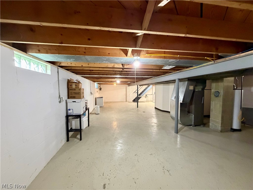 512 Maplewood Avenue Struthers OH 44471