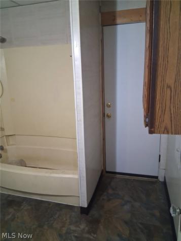 462 Eddy Road Cleveland OH 44108