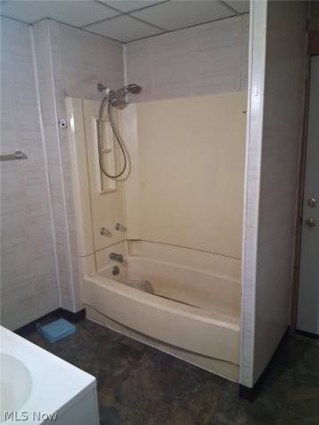 462 Eddy Road Cleveland OH 44108