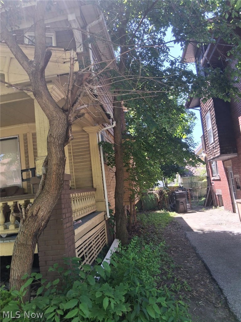 462 Eddy Road Cleveland OH 44108