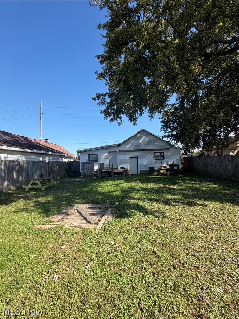 1551 S 6th Street Coshocton OH 43812