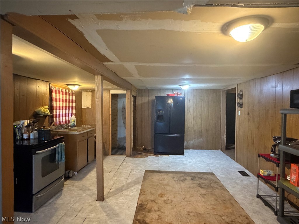 1551 S 6th Street Coshocton OH 43812