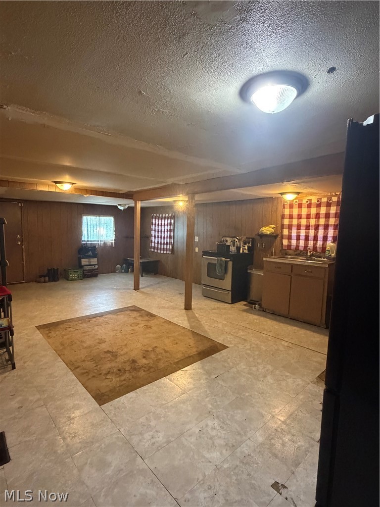 1551 S 6th Street Coshocton OH 43812