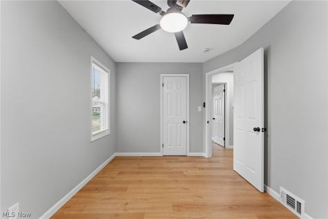 1004 Woodview Road Cleveland Heights OH 44121