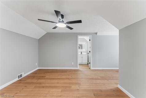 1004 Woodview Road Cleveland Heights OH 44121