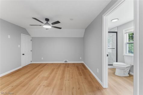 1004 Woodview Road Cleveland Heights OH 44121