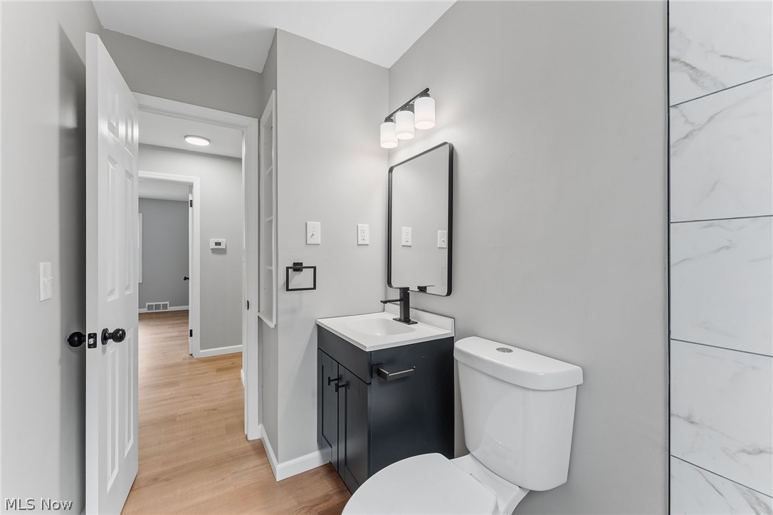 1004 Woodview Road Cleveland Heights OH 44121