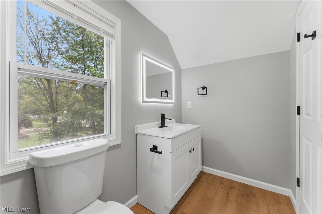 1004 Woodview Road Cleveland Heights OH 44121