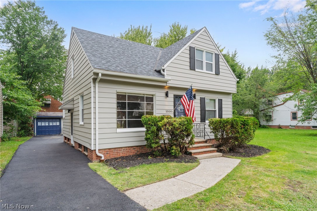 1004 Woodview Road Cleveland Heights OH 44121