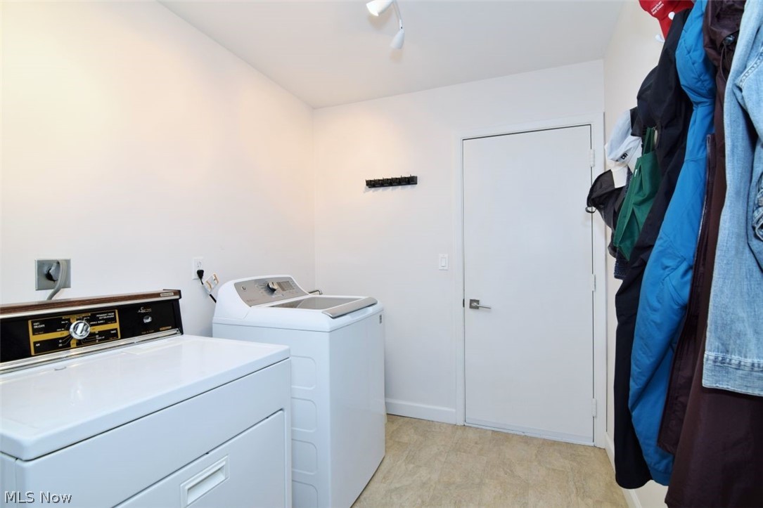 5220 Park Side Trail Solon OH 44139