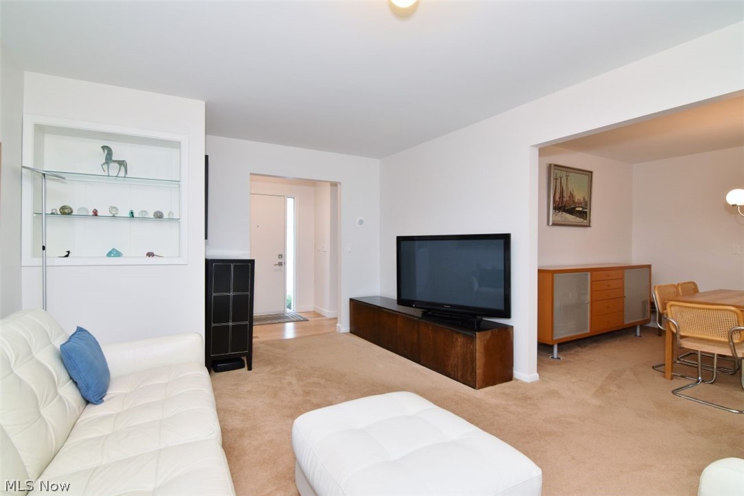 5220 Park Side Trail Solon OH 44139