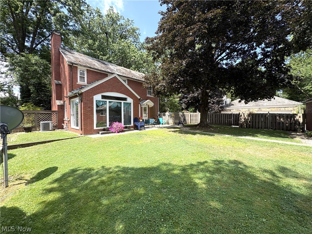 370 N Main Street Columbiana OH 44408