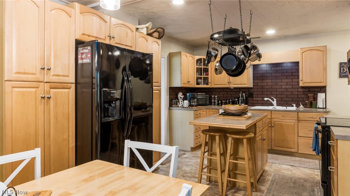111 El Camino Drive Zanesville OH 43701