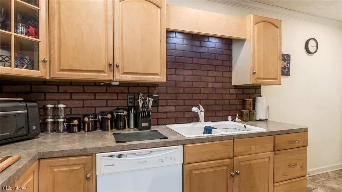 111 El Camino Drive Zanesville OH 43701