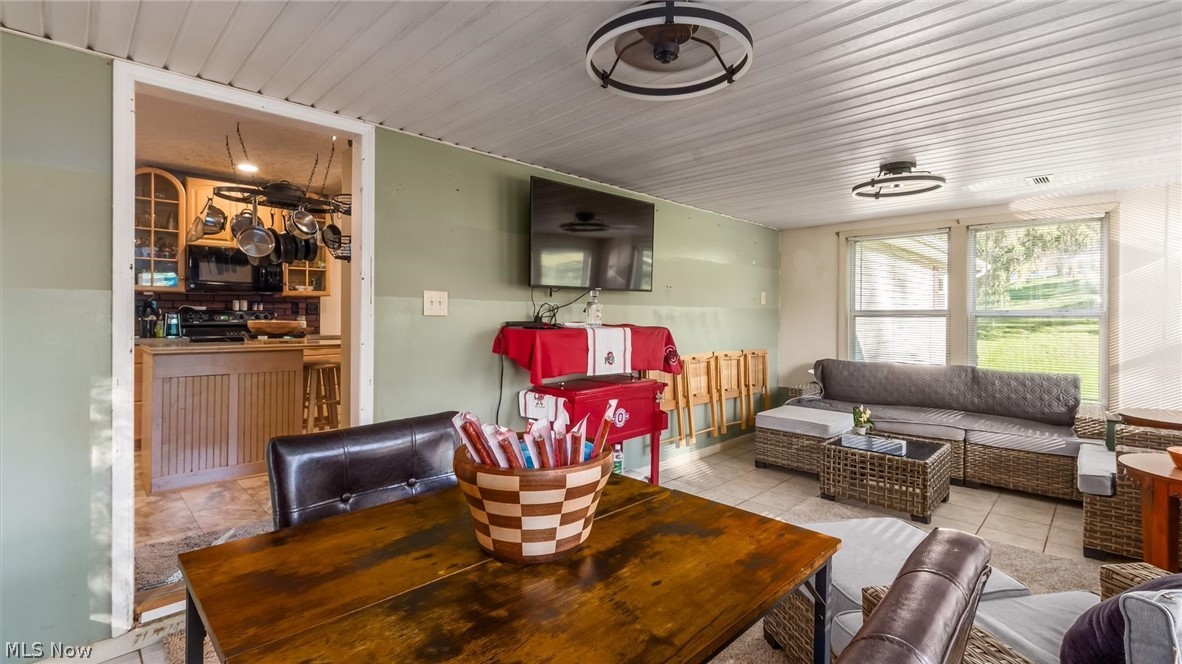 111 El Camino Drive Zanesville OH 43701