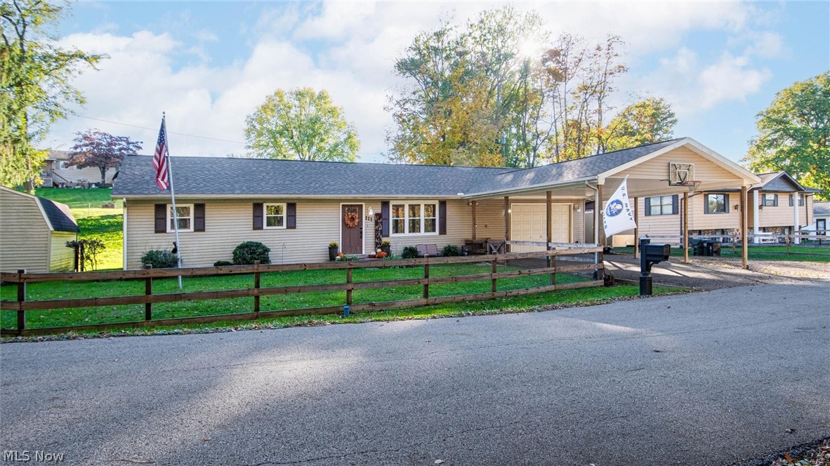 111 El Camino Drive Zanesville OH 43701