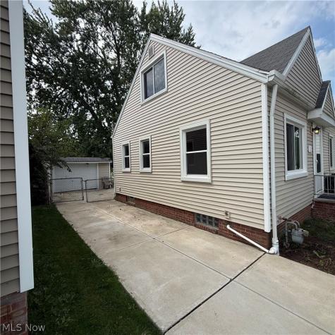 4111 Russell Avenue Parma OH 44134