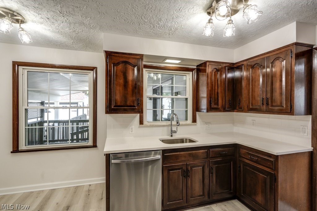 1547 Richmond Road Lyndhurst OH 44124