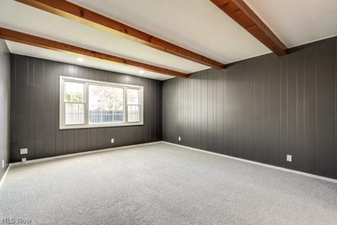 1547 Richmond Road Lyndhurst OH 44124