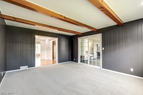 1547 Richmond Road Lyndhurst OH 44124