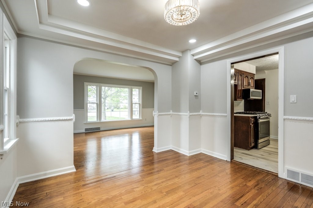 1547 Richmond Road Lyndhurst OH 44124