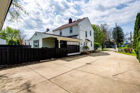 1547 Richmond Road Lyndhurst OH 44124