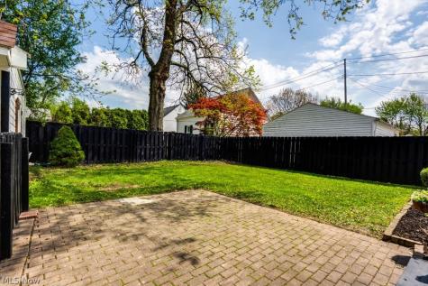 1547 Richmond Road Lyndhurst OH 44124