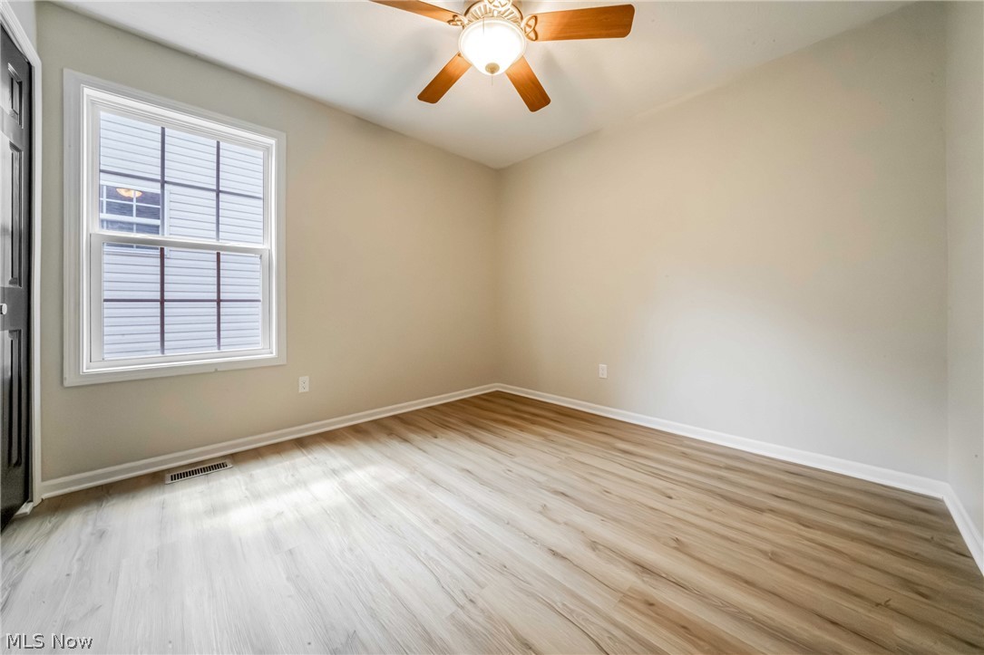 122 Haydens Arbor Elyria OH 44035