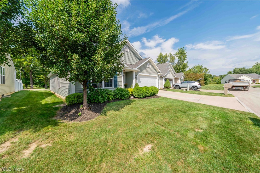122 Haydens Arbor Elyria OH 44035