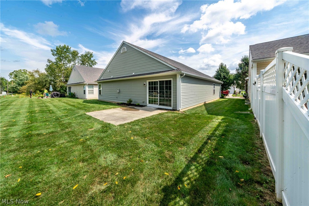 122 Haydens Arbor Elyria OH 44035