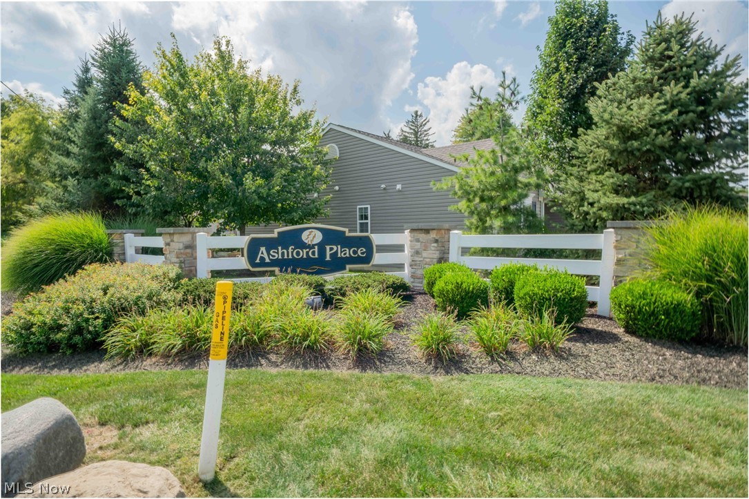 122 Haydens Arbor Elyria OH 44035