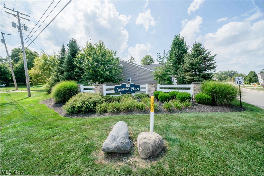 122 Haydens Arbor Elyria OH 44035