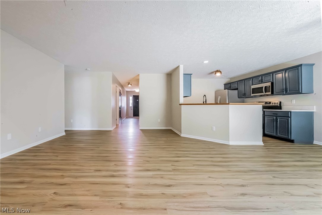 122 Haydens Arbor Elyria OH 44035