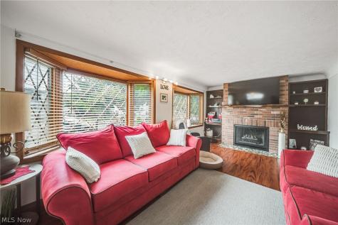 7002 Luelda Avenue Parma OH 44129