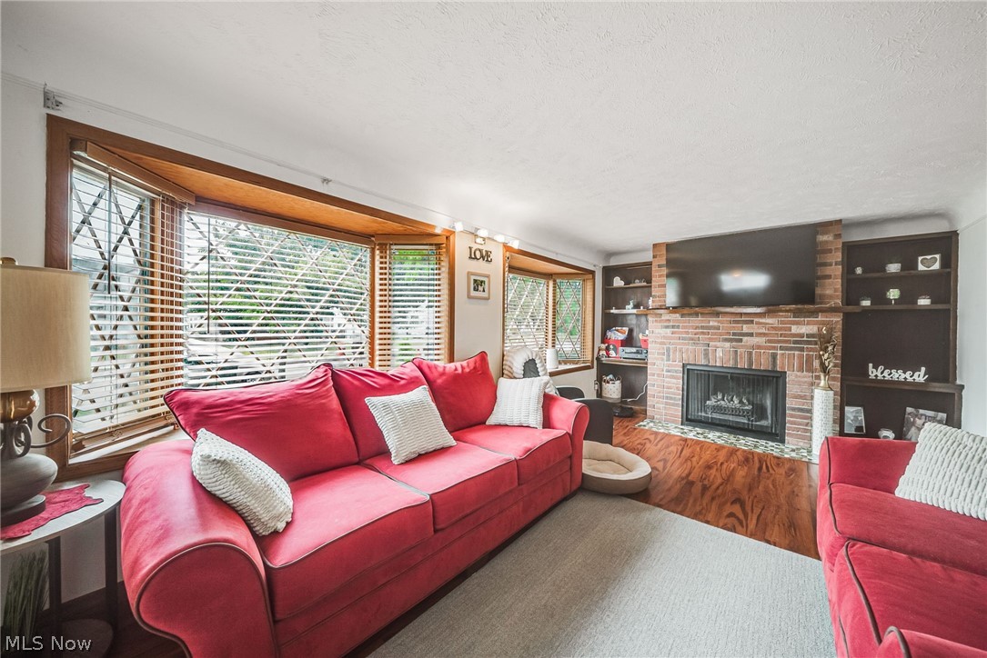 7002 Luelda Avenue Parma OH 44129