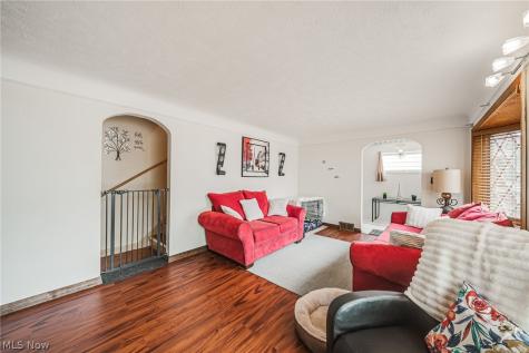7002 Luelda Avenue Parma OH 44129