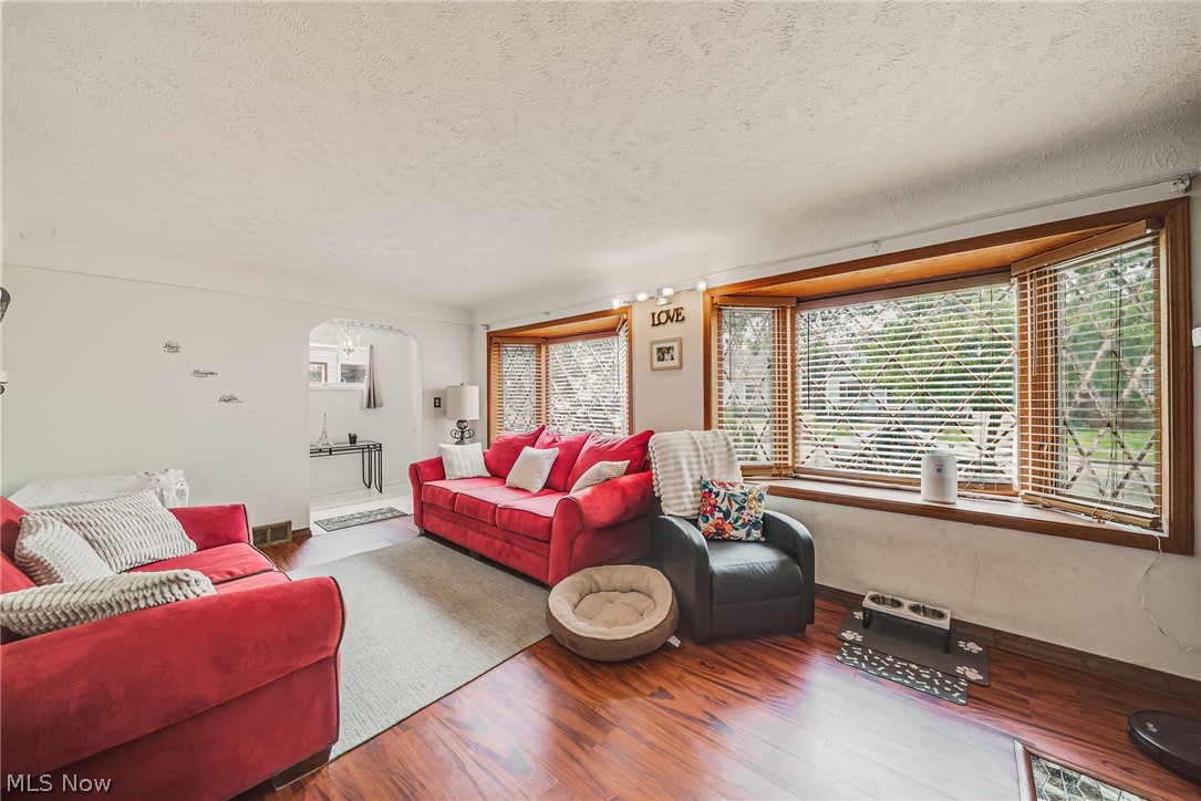7002 Luelda Avenue Parma OH 44129