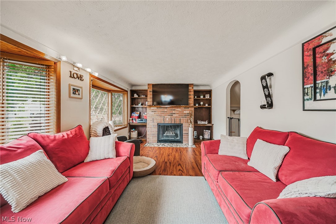 7002 Luelda Avenue Parma OH 44129