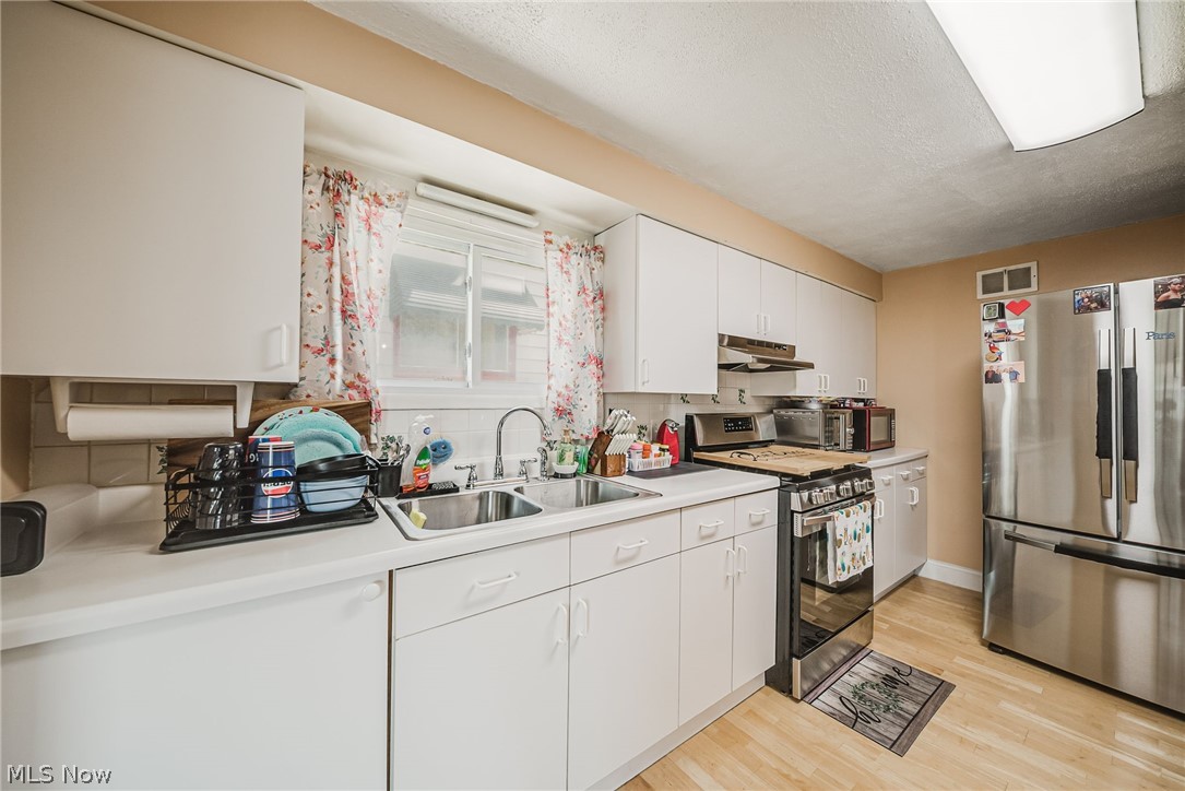 7002 Luelda Avenue Parma OH 44129